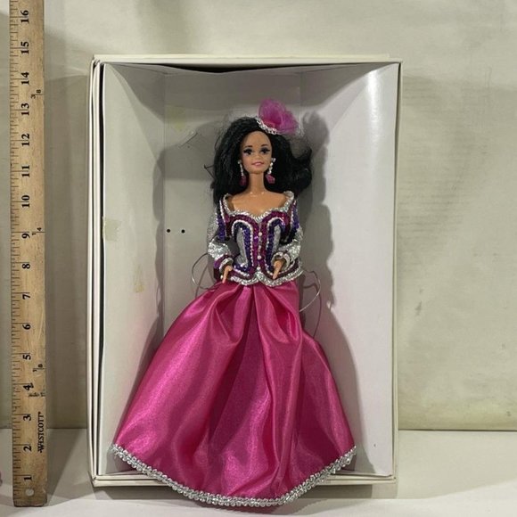 Classic collectible African American Barbie doll - Picture 5 of 5